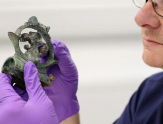 Buyuk Britaniyada 2 ming yillik tarixga ega xazina topildi