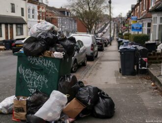 Birminghemda chiqindi yig‘uvchilarning ish tashlashi: hukumat qo‘shinlarni jalb qildi