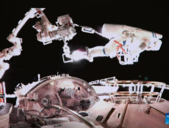 Xitoylik taykonavtlar ochiq kosmosda 8 soatlik missiyani amalga oshirdi