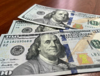 Dollarning so‘mga nisbatan rasmiy kursi 7 oylik minimumga tushdi