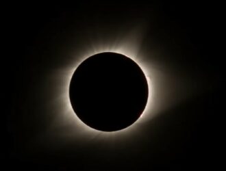 Olimlar birinchi marta Quyoshning sun’iy tutilishi qanday bo‘lishini ko‘rsatdi