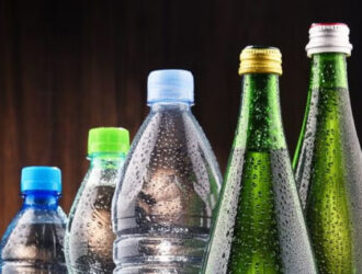 Shisha butilkalarda plastik butilkaga nisbatan ko‘proq mikroplastmassa borligi aniqlandi