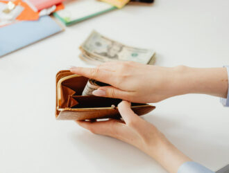 Faqat oylikka yashab, boy bo‘lish mumkinmi? Asosiy qadam – budjet yuritish