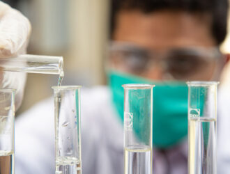 Olimlar tabiat uchun zararsiz plastmassani ixtiro qildi