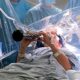 Parkinson kasalligiga chalingan ayol miya operatsiyasi vaqtida klarnet chaldi
