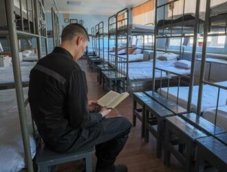 Kitob o‘qigan ayrim mahkumlarning jazo muddati qisqartirilishi belgilandi