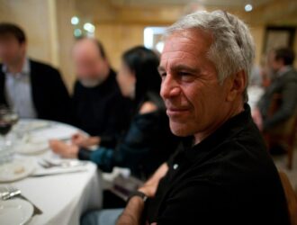 Jeffri Epshteynning hujjatlarida Samarqandlik qizning ishi ham ko‘rsatilgan