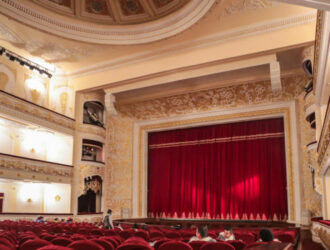 O‘qituvchi, shifokor va talabalar uchun teatr hamda konsertlarga bepul vaucherlar beriladi